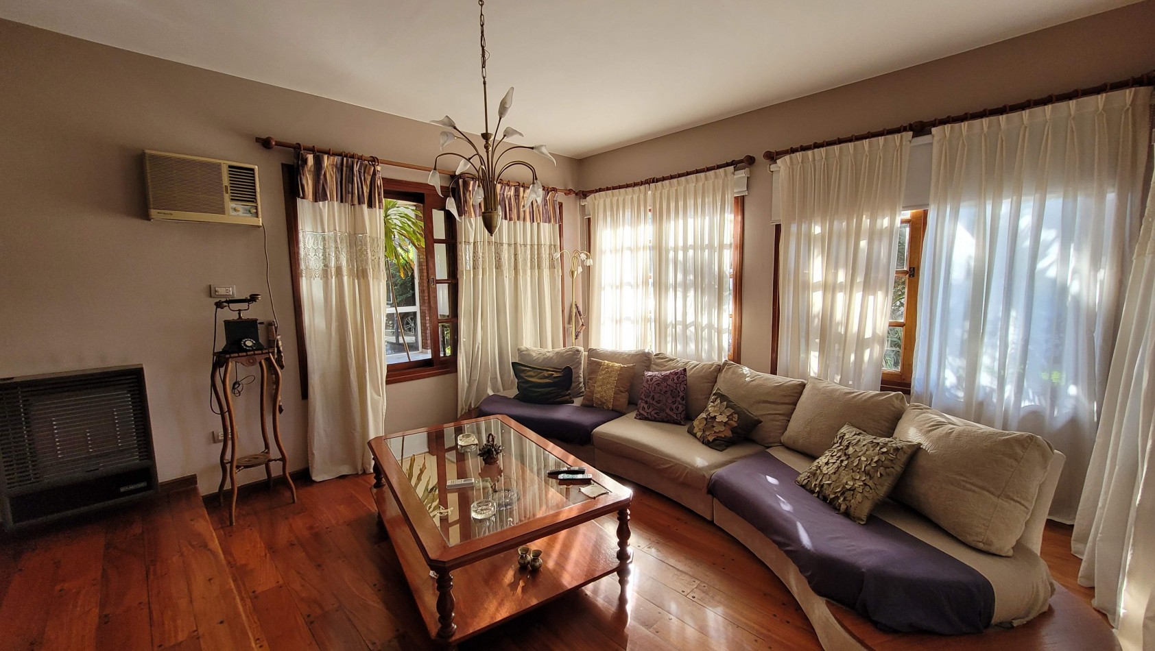 Casa a la venta en Country Las Lajas