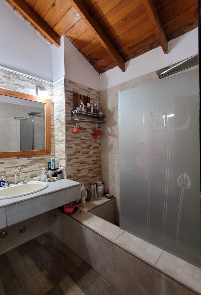 Casa a la venta en Country Las Lajas!