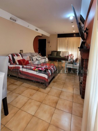 Casa a la venta en Country Las Lajas!