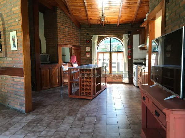 Venta en Country Las Lajas!