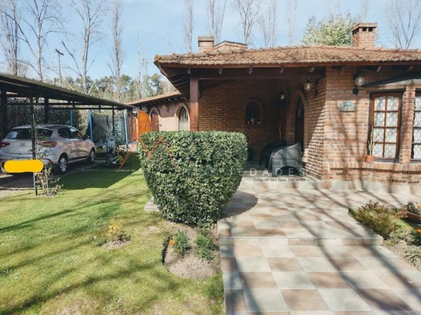 Venta en Country Las Lajas!