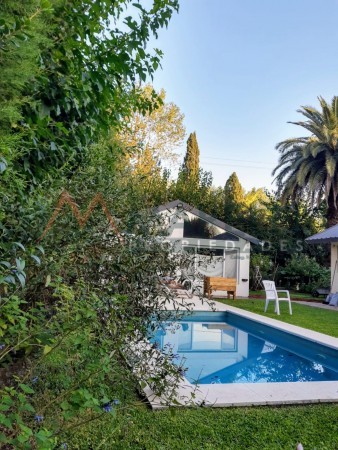 Casa a la venta en Country Las Lajas!